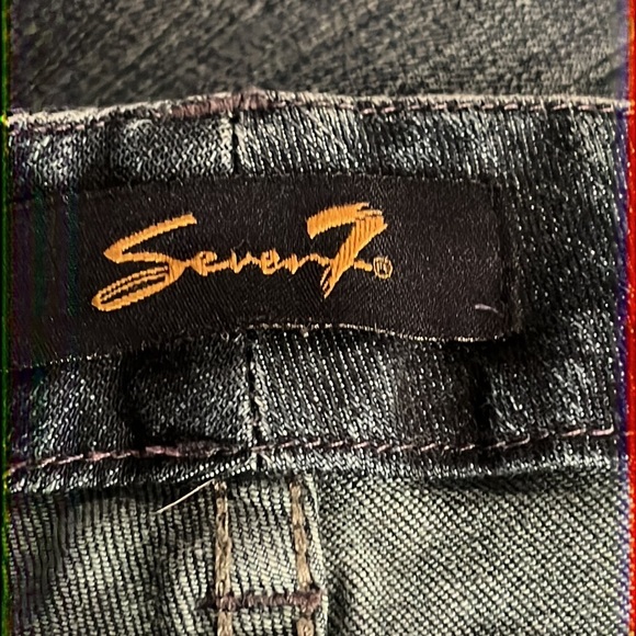 Seven7 size 12 bootcut jeans with silver pocket decoration - Picture 6 of 7